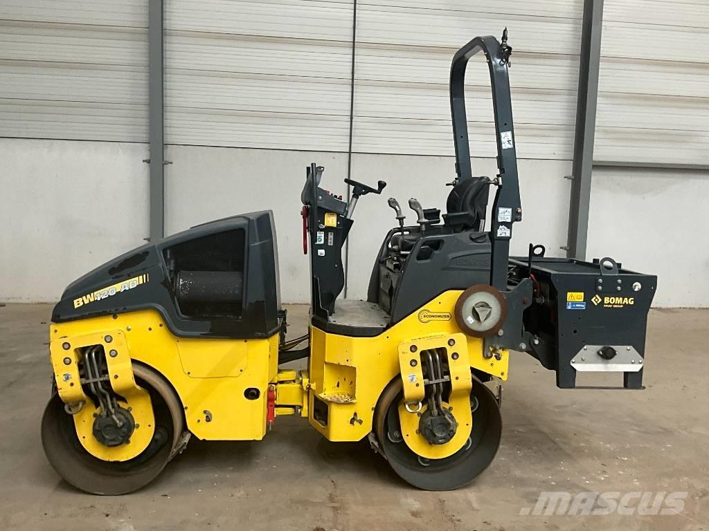 Bomag BW 120 AD-5 مداحل ثنائية الاسطوانة