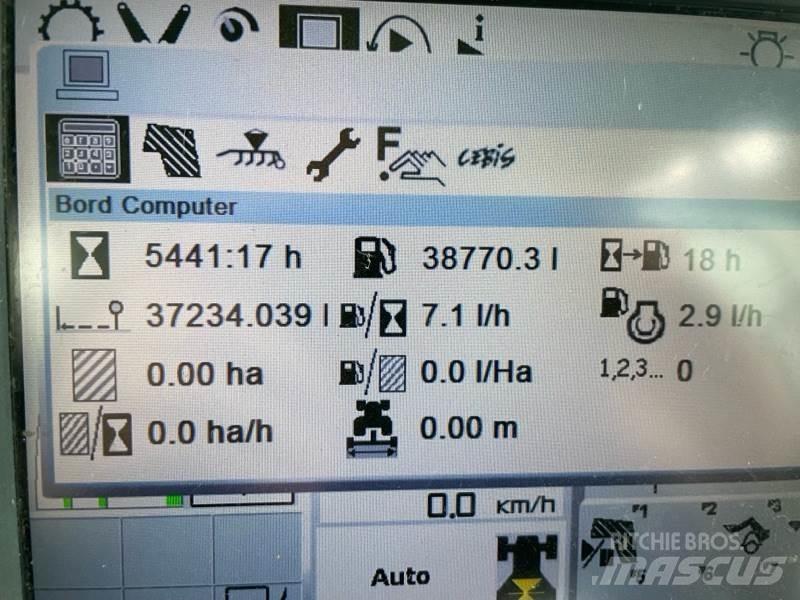 CLAAS ARION 550 الجرارات