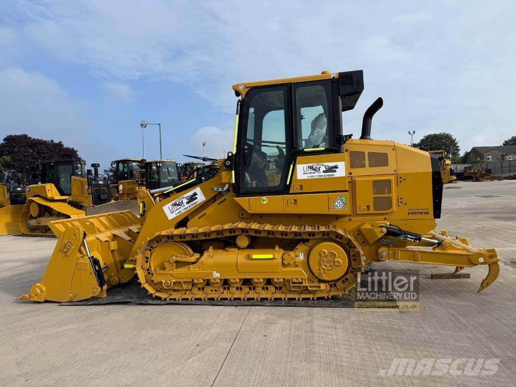 CAT 953 لوادر زحافة