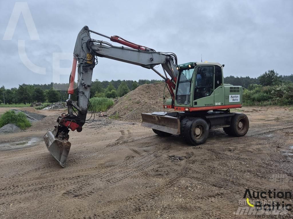Volvo EW 140 C حفارات بعجل