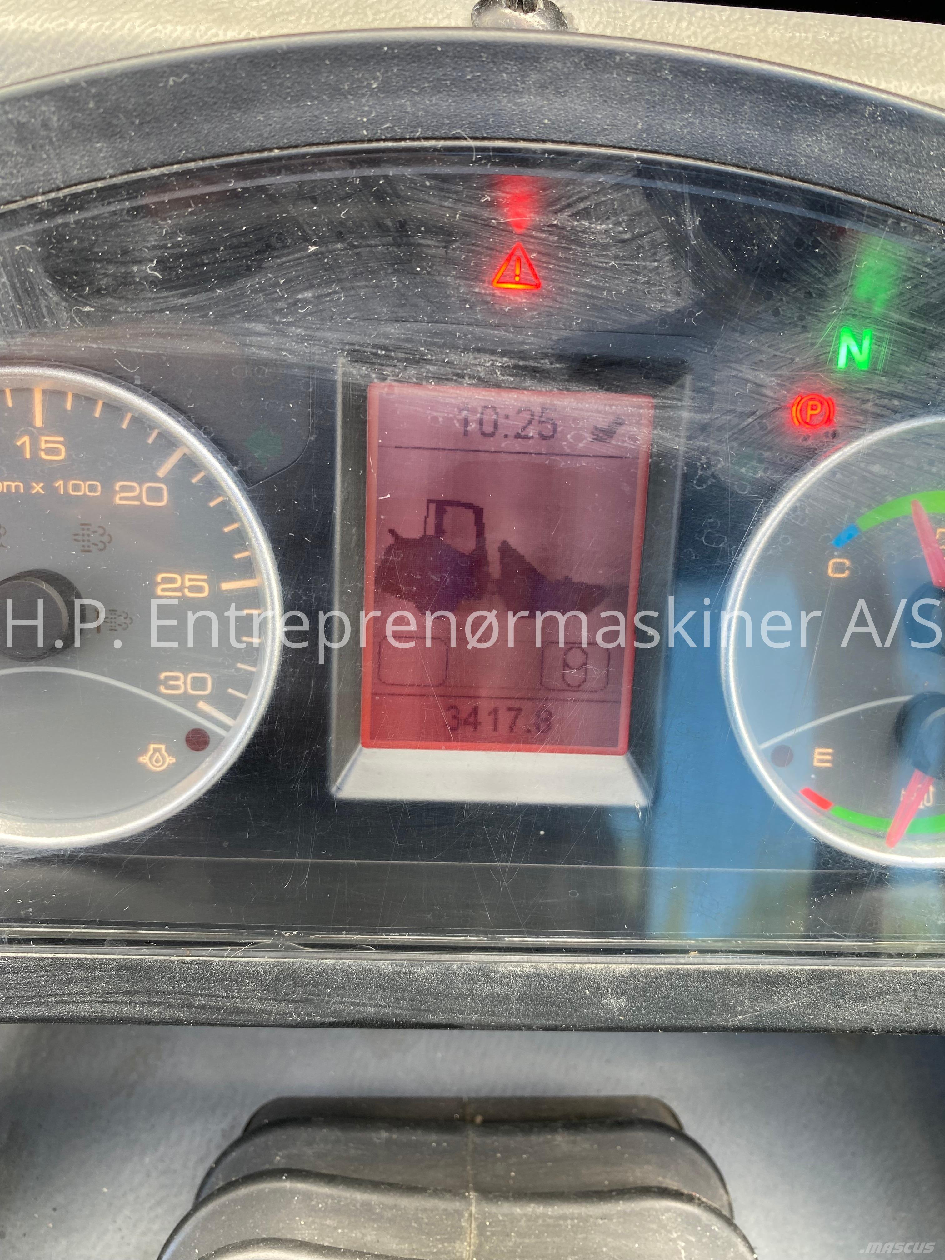 Hitachi ZW 75-6 لوادر بعجل