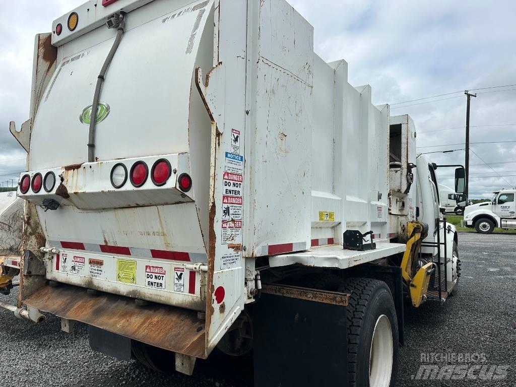 Freightliner M2 شاحنات المخلفات