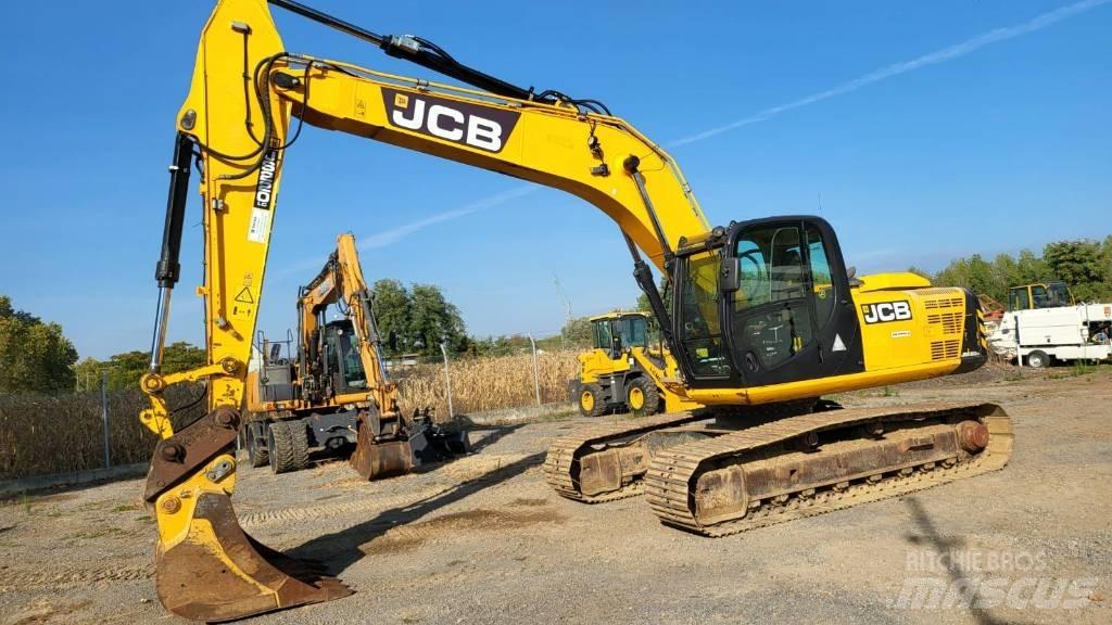 JCB JS 220 LC حفارات زحافة