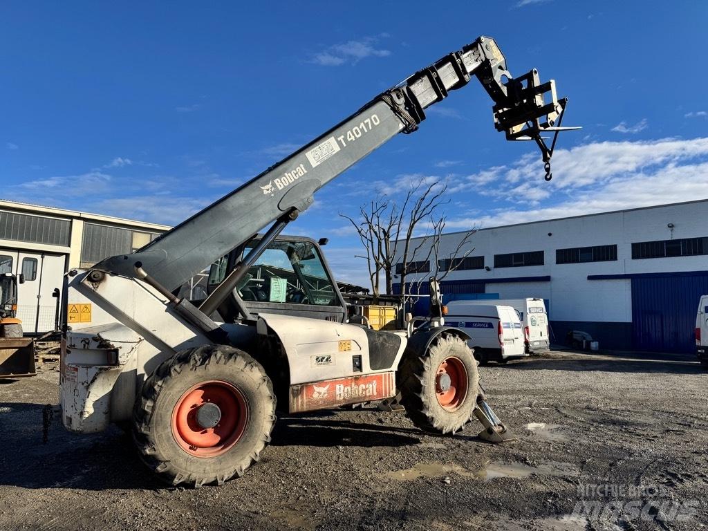 Bobcat T 40.170 مناولات متداخلة