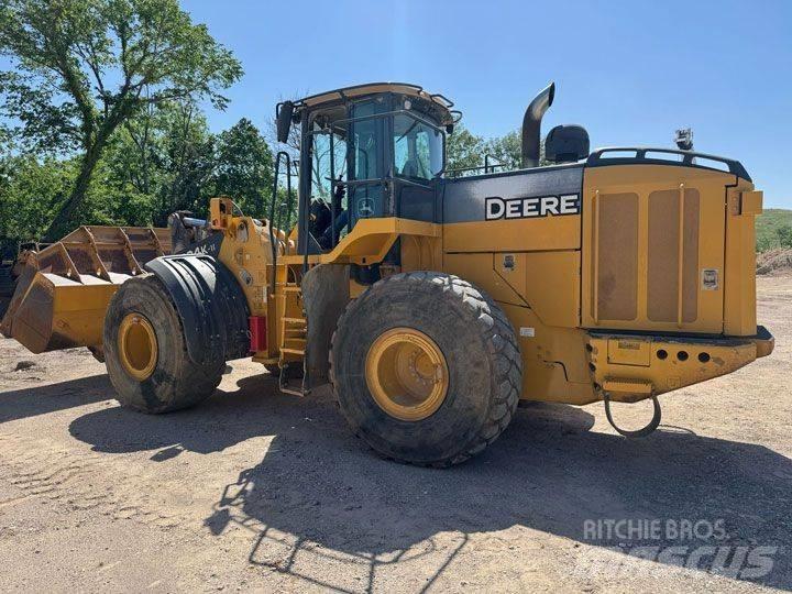 John Deere 824K-II لوادر بعجل