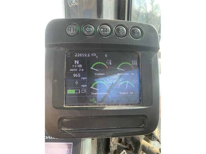 John Deere 824K-II لوادر بعجل