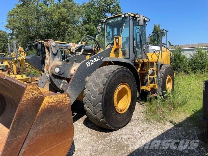 John Deere 824K-II لوادر بعجل