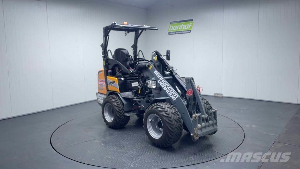 GiANT G2300 HD لوادر بعجل