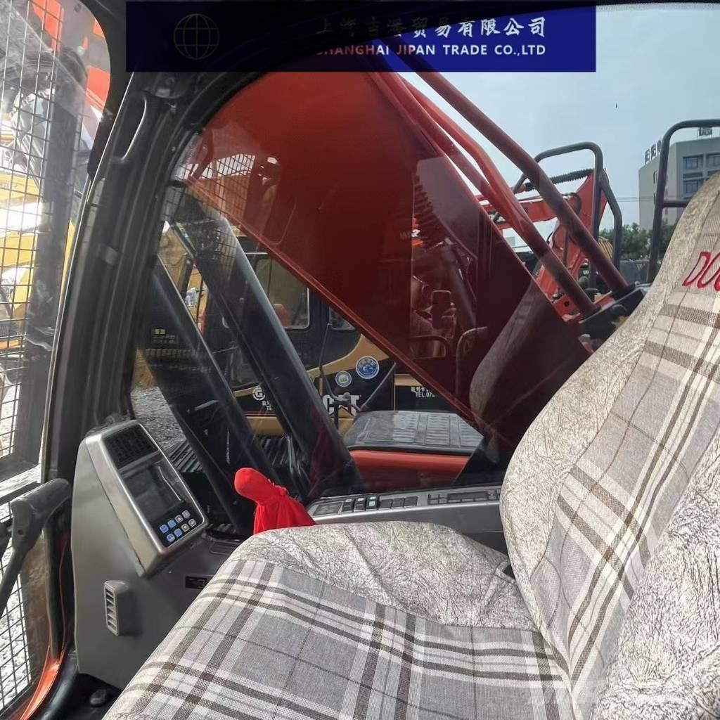 Doosan DX 300 LC حفارات زحافة