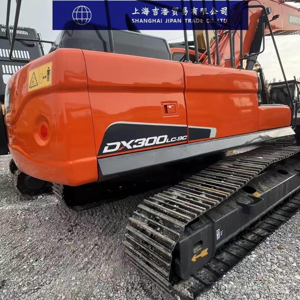 Doosan DX 300 LC حفارات زحافة