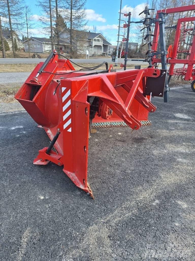 Varila Steel LV 3292 قاذفات الجليد