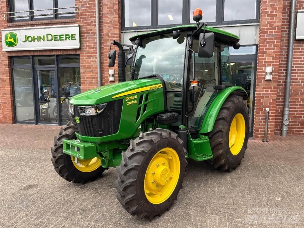 John Deere 5058E الجرارات