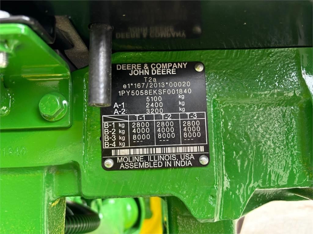 John Deere 5058E الجرارات