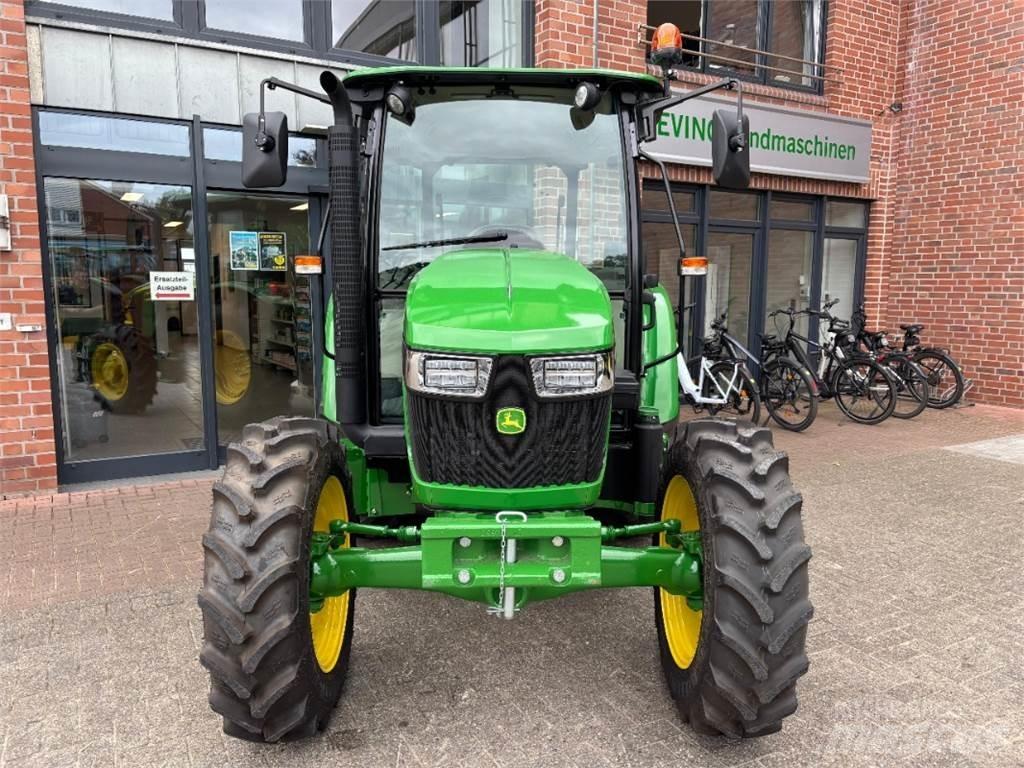 John Deere 5058E الجرارات