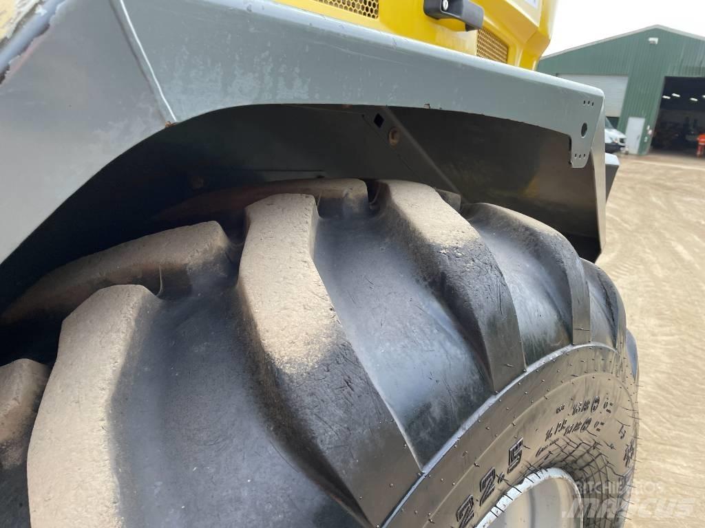 Wacker Neuson DV 90 عربات نقل قلابة للمواقع