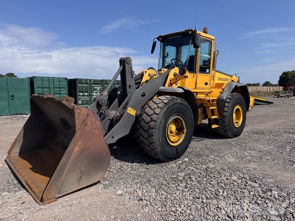 Volvo L 120 E لوادر بعجل