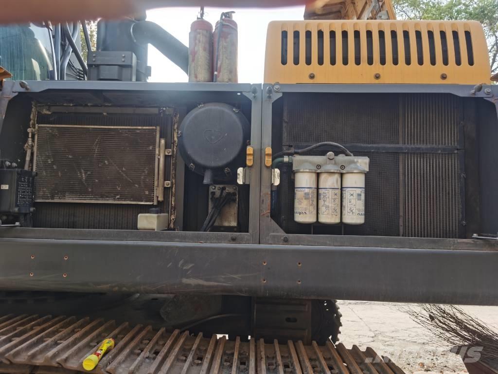 Volvo EC 480 D L حفارات زحافة