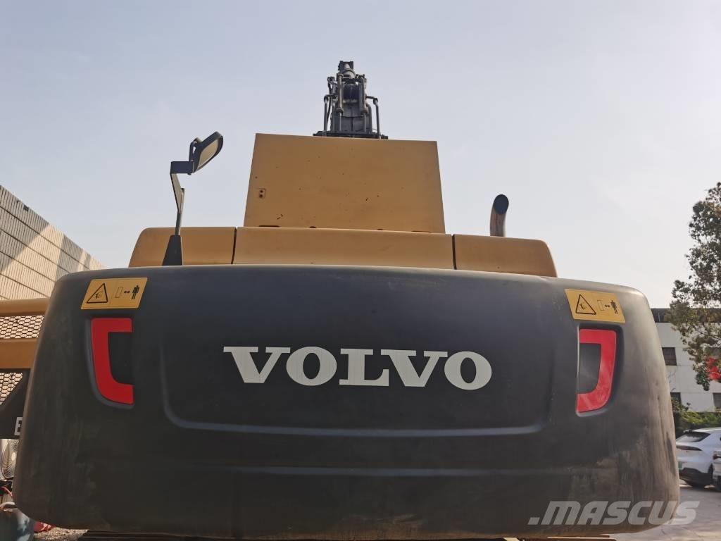 Volvo EC 480 D L حفارات زحافة