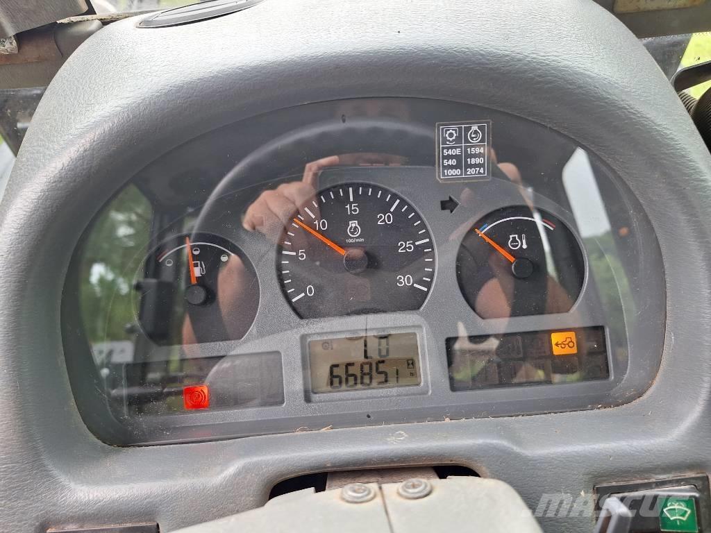 Valtra A 95 الجرارات