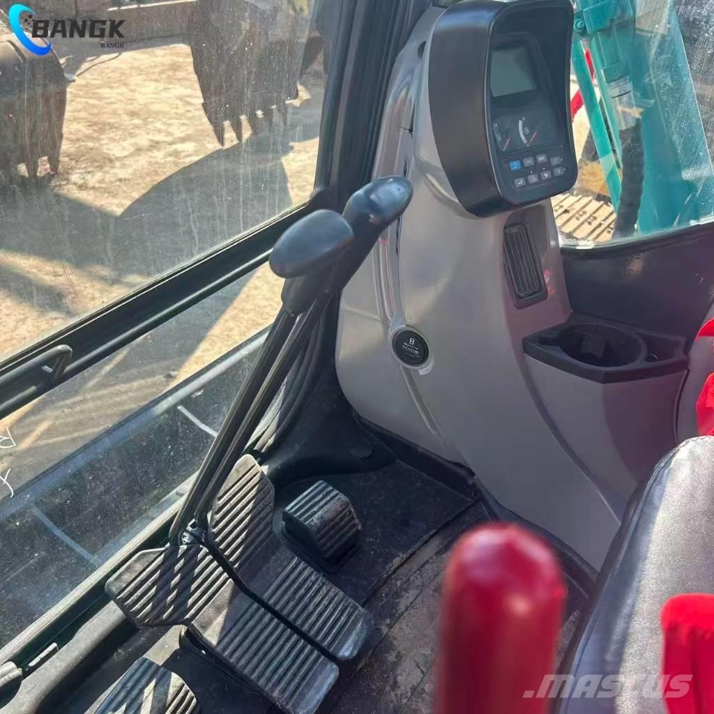 Kobelco SK75-8 حفارات زحافة