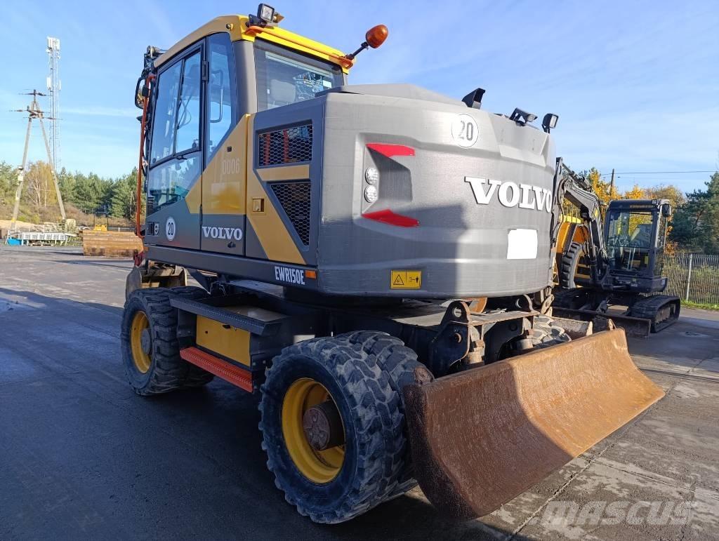 Volvo EWR 150 E حفارات بعجل