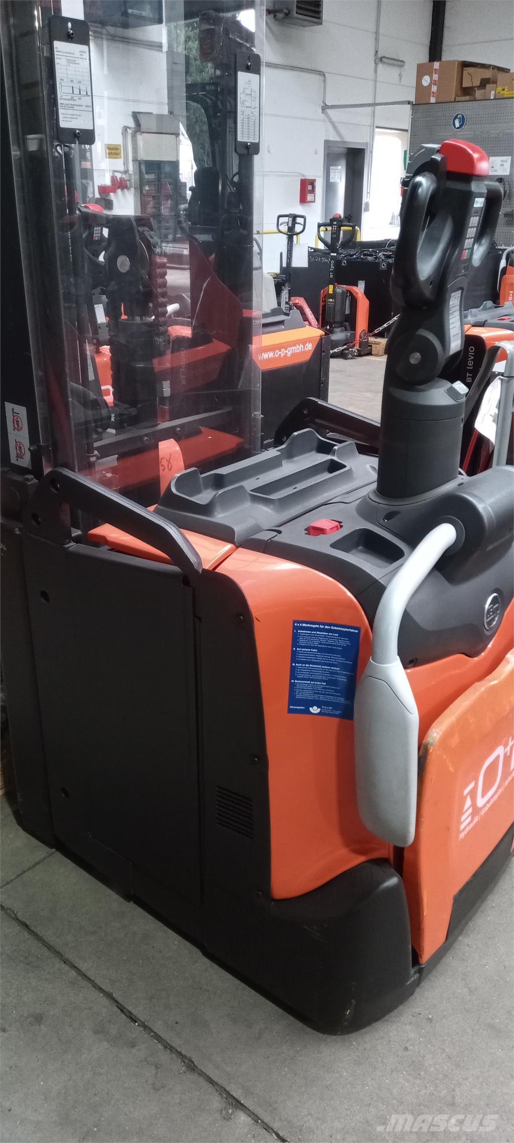 Toyota SPE160L شاحنات مناولة ذاتية الدفع