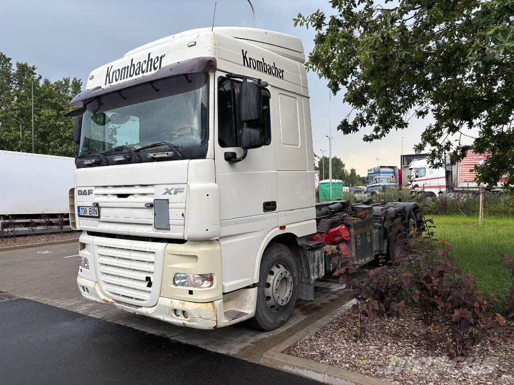 DAF XF 105 شاحنات الرافعات الخطافية