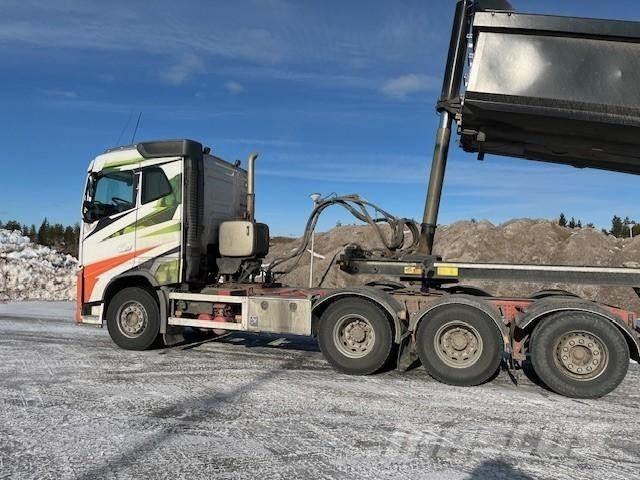 Volvo FH شاحنات قلابة