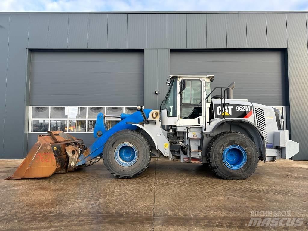 CAT 962 M / **NEW ENGINE** لوادر بعجل
