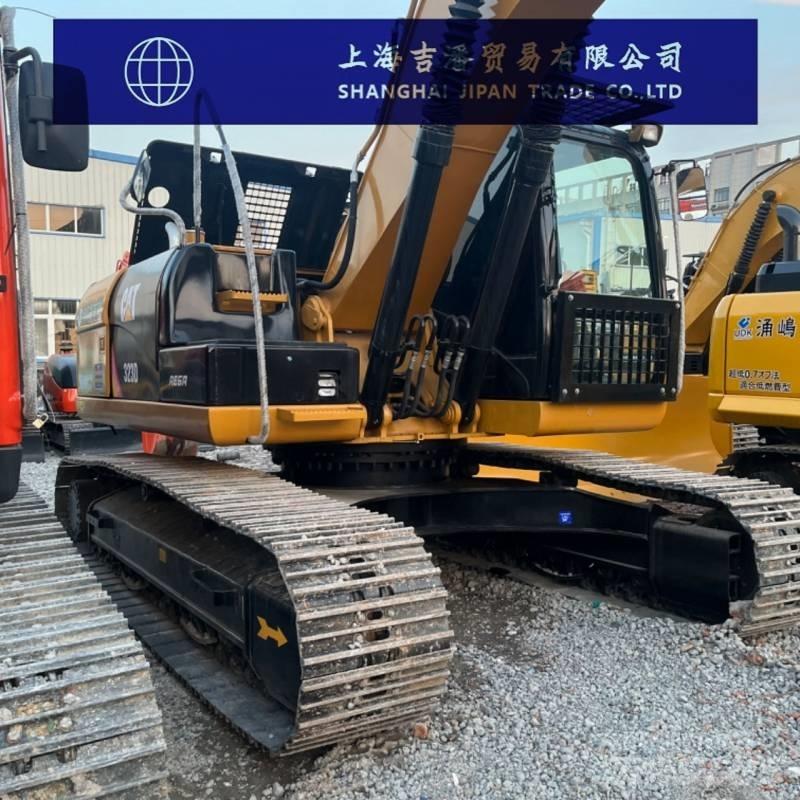 CAT 323 D حفارات زحافة
