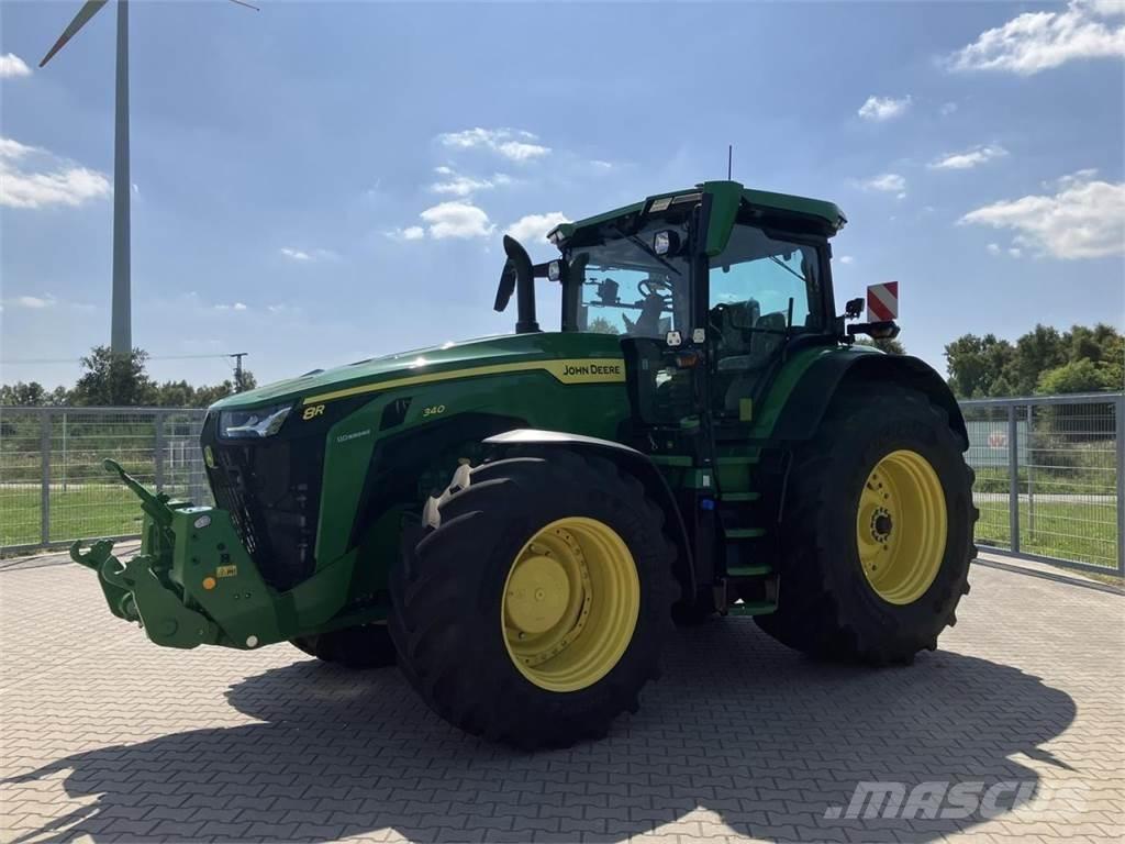 John Deere 8R 340 الجرارات