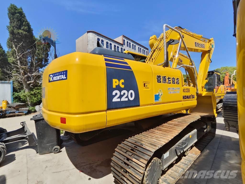 Komatsu PC 220-8 حفارات زحافة