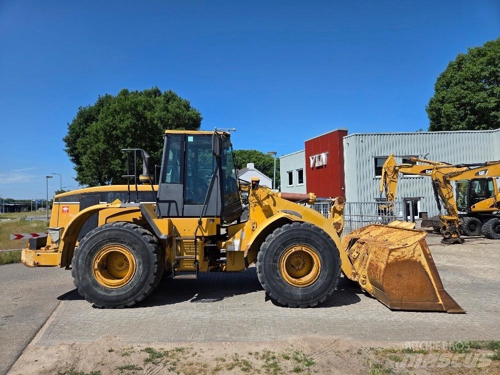 CAT 950G لوادر بعجل