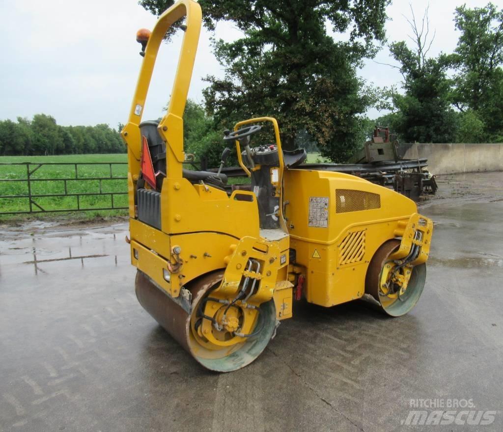Bomag BW 120 AD-4 مداحل ثنائية الاسطوانة