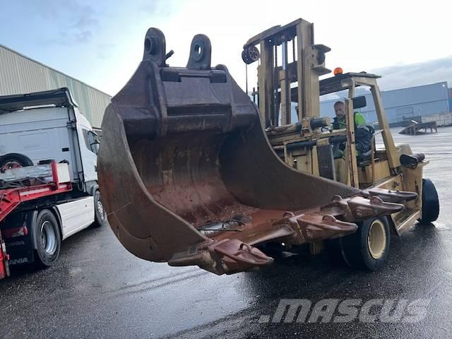 Volvo EC 750 E دلاء