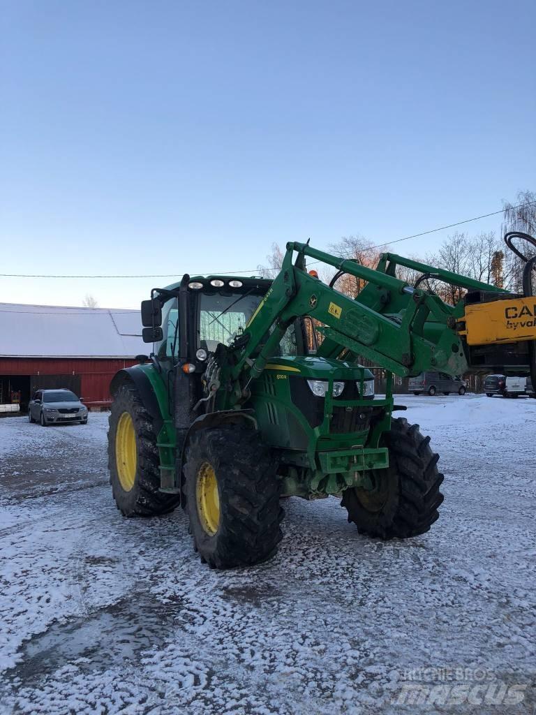 John Deere 6130 R الجرارات