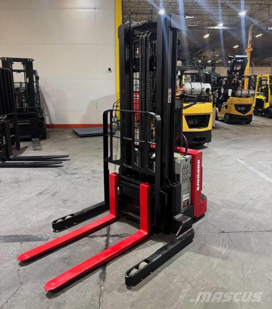 Raymond RSS40 شاحنات مناولة ذاتية الدفع