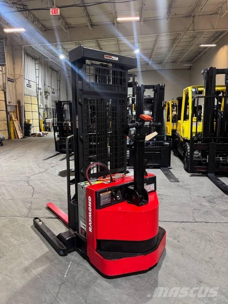 Raymond RSS40 شاحنات مناولة ذاتية الدفع