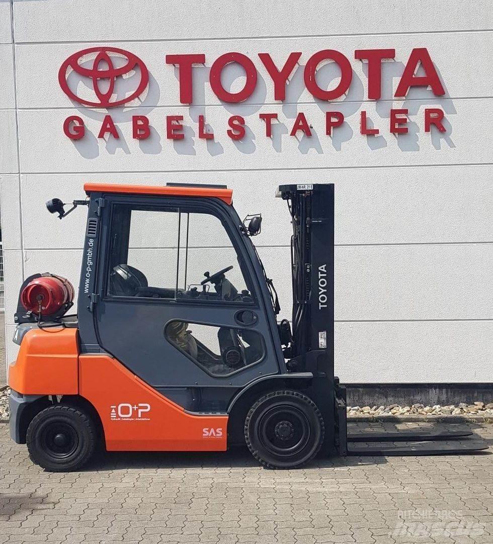 Toyota 02-8FGF25 شاحنات LPG