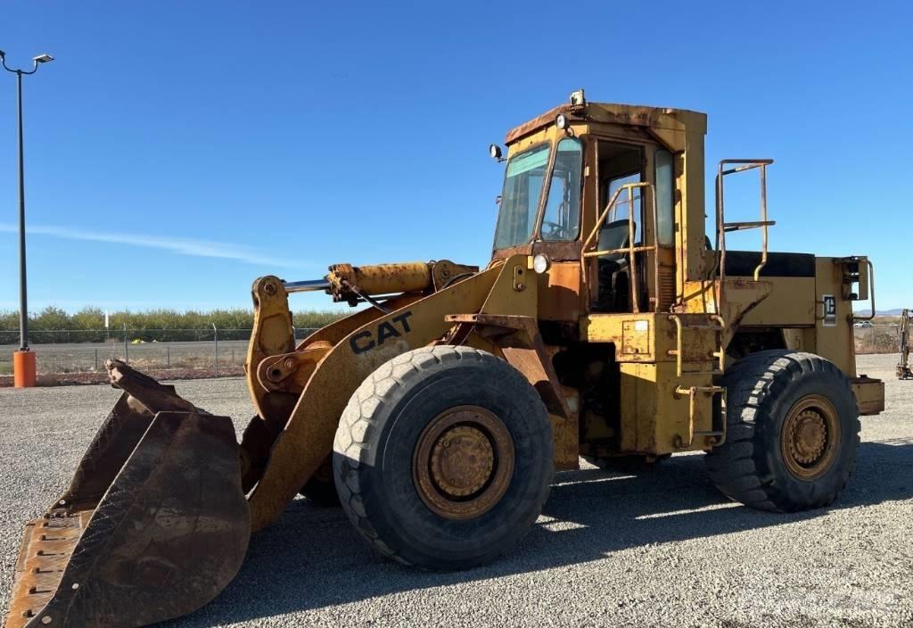 CAT 966 D لوادر بعجل