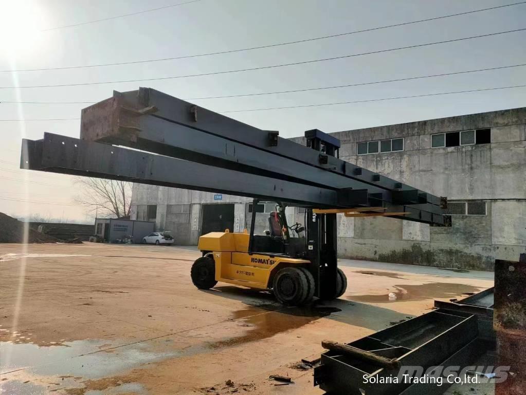 Komatsu FD 160 E-8 شاحنات الديزل