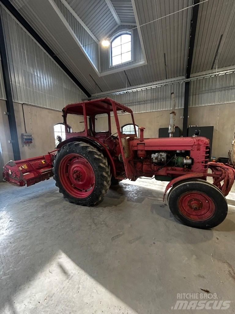 Volvo BM 350 الجرارات