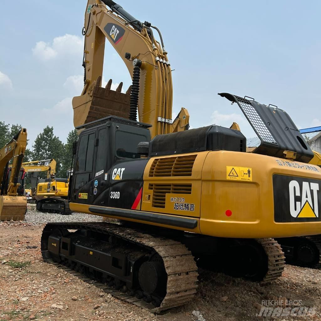 CAT 336D حفارات زحافة