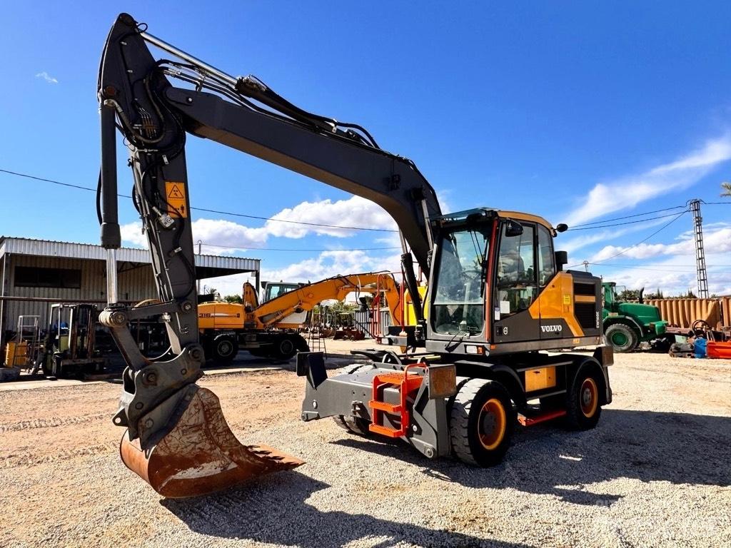 Volvo EW 160 E حفارات بعجل