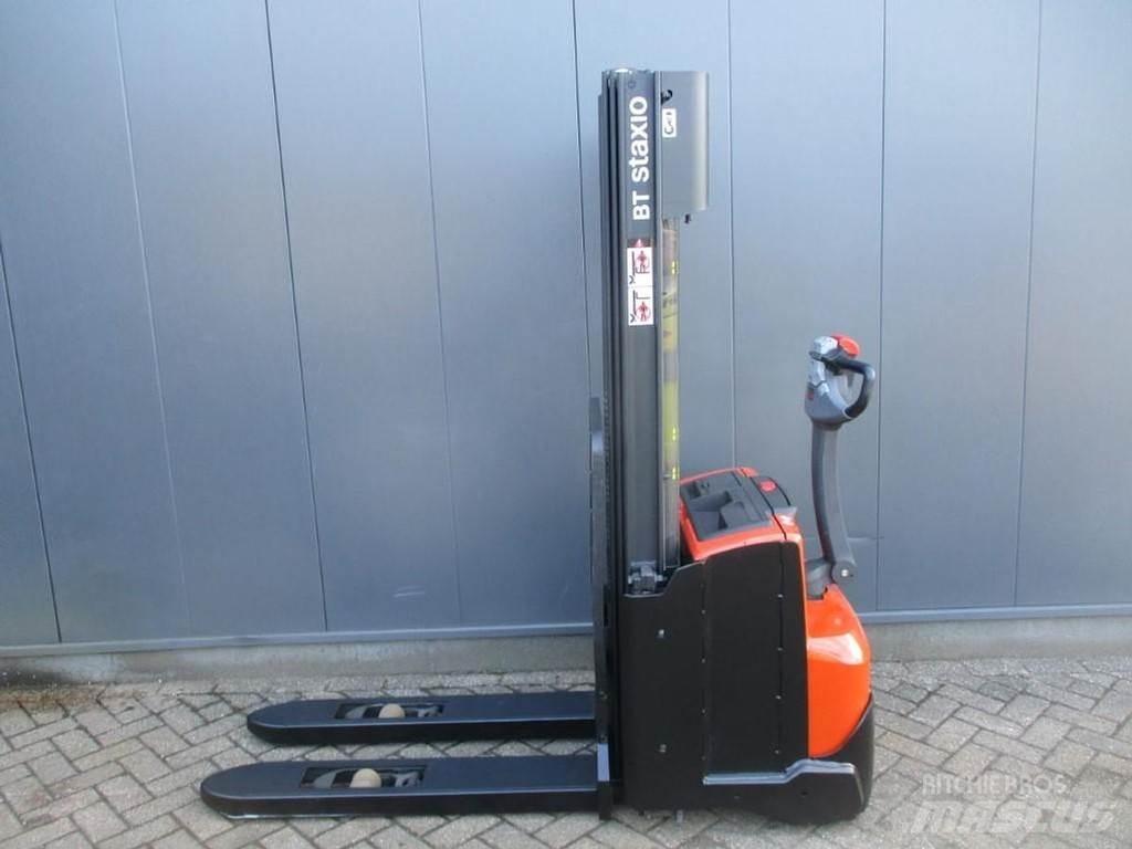 BT SWE 140L معدات التكديس الجوالة