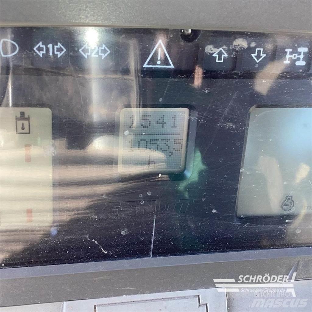 Fendt 712 VARIO الجرارات
