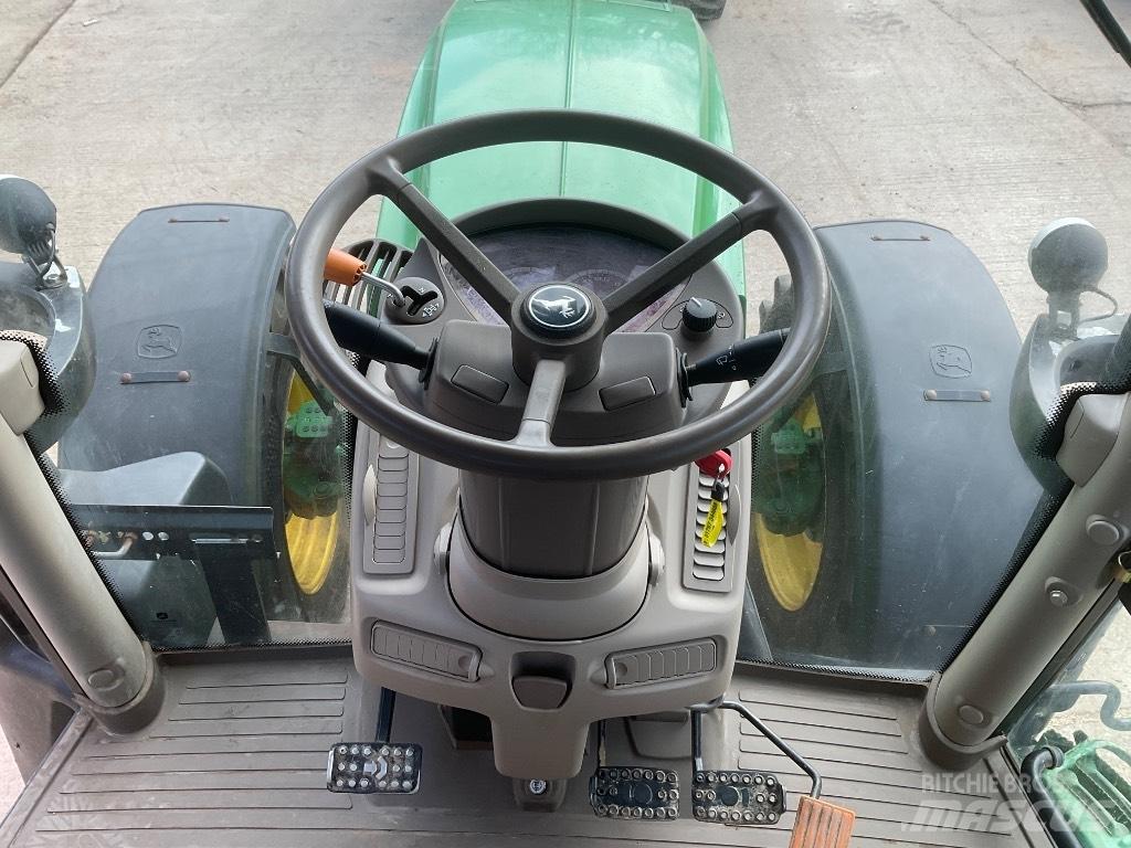 John Deere 6170 R الجرارات