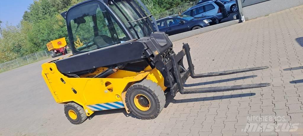 JCB TLT 30-19E 2WD شاحنات ذات رافعات شوكية تعمل بالكهرباء