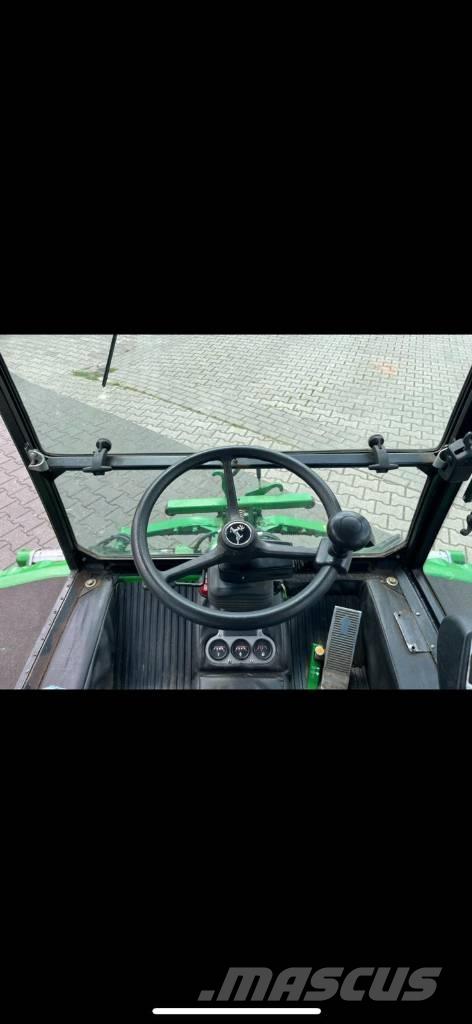 John Deere 1905 ركوب الحشائش
