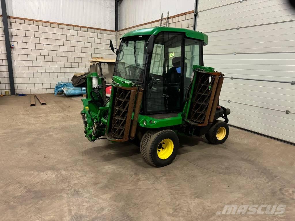 John Deere 1905 ركوب الحشائش